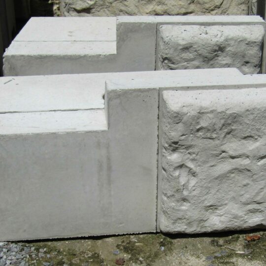 Retaining Wall Inside/Outside Corner Block - B&C Concrete